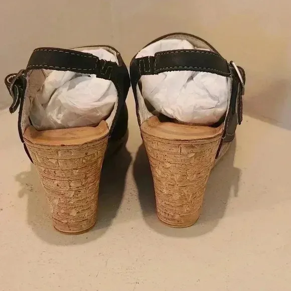 V Italia wedge mary jane sandals, size 39