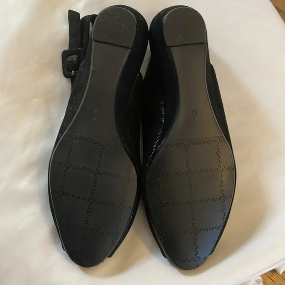 VANELI BLACK SHIMMERY WEDGE SANDALS.   PRETTY SQUARE BUCKLE.   NEW IN BOX