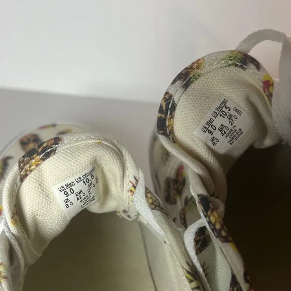 Vans “Drained and Confused” Pineapple White Sneakers. M 9.0, W size 10.5. Unisex