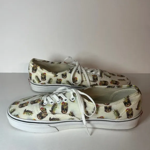 Vans “Drained and Confused” Pineapple White Sneakers. M 9.0, W size 10.5. Unisex