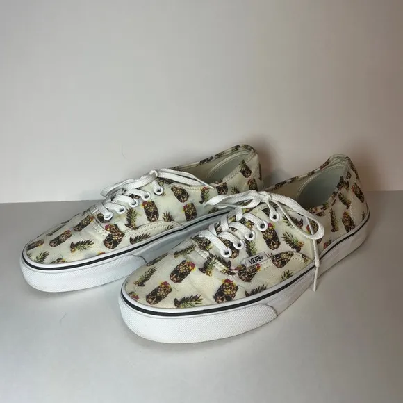 Vans “Drained and Confused” Pineapple White Sneakers. M 9.0, W size 10.5. Unisex