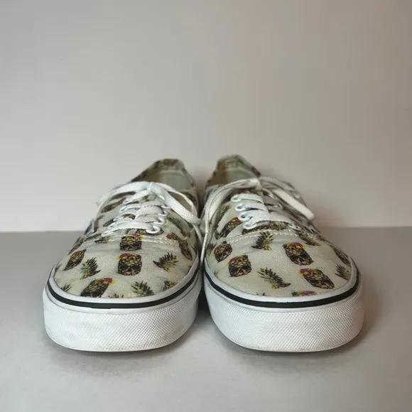 Vans “Drained and Confused” Pineapple White Sneakers. M 9.0, W size 10.5. Unisex
