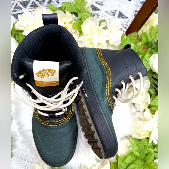 Vans Green and Black MTE Standard Mid Waterproof Boots