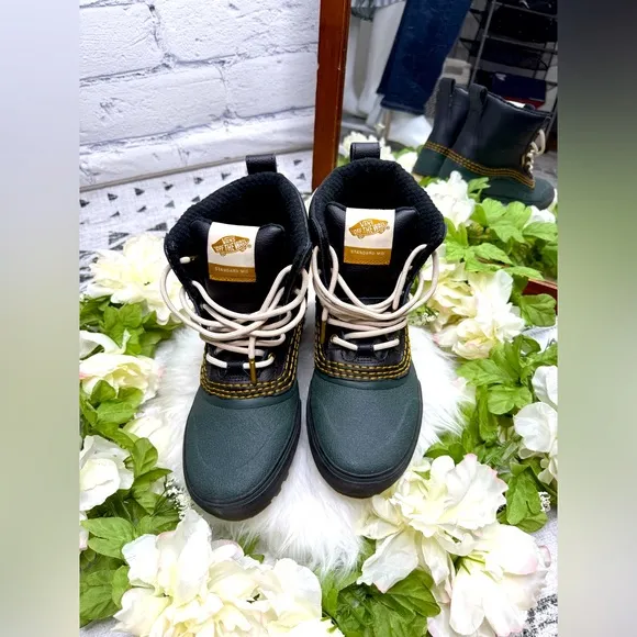 Vans Green and Black MTE Standard Mid Waterproof Boots