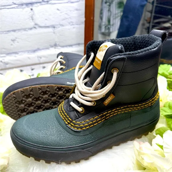 Vans Green and Black MTE Standard Mid Waterproof Boots