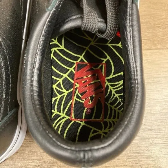 VANS Old Skool Fangs Black Leather Halloween Skate Shoes Womens 5.5 Mens 4 NEW
