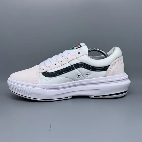 Vans Old Skool Overt CC Skate Shoes Men's Sz 11 NWT