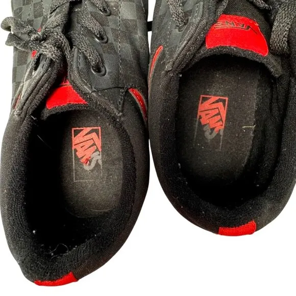 Vans Seldan Checkerboard Black Red Low Top Lace Up Skate Sneakers Youth Size 7