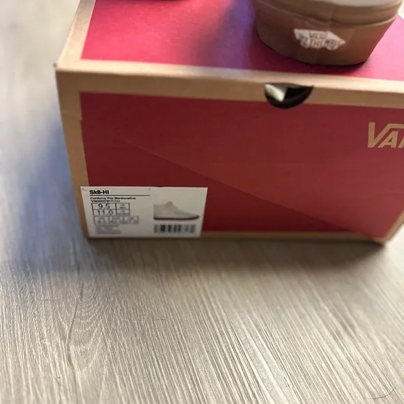 Vans SK8-Hi Corduroy Skate Shoe, Pop marshmallow