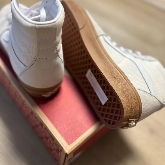 Vans SK8-Hi Corduroy Skate Shoe, Pop marshmallow