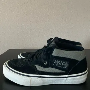 VANS Skate Half Cab Shoes Mid Top Men's SZ 6.5