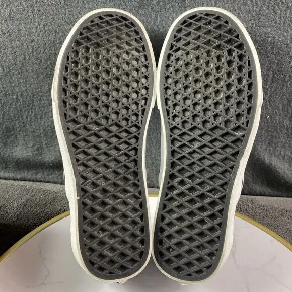 Vans Unisex Classic Checkerboard Black Slip On Skate Shoes US Men 6 Women 7.5