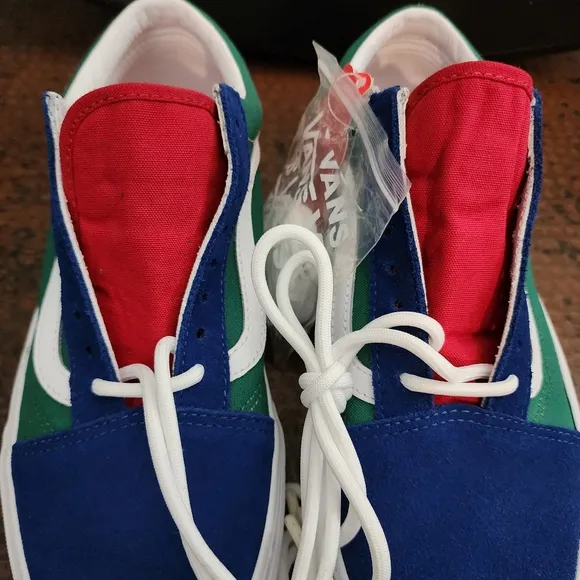 Vans Unisex Old Skool Yacht Club Skate Shoes in Blue/Green/Yellow/Red