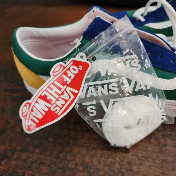 Vans Unisex Old Skool Yacht Club Skate Shoes in Blue/Green/Yellow/Red