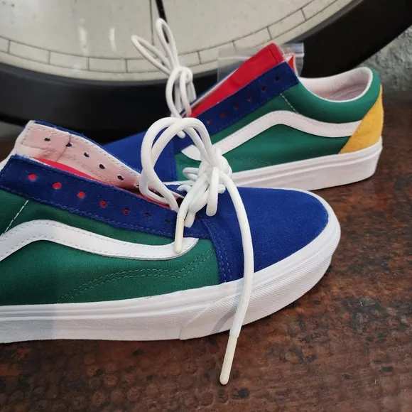 Vans Unisex Old Skool Yacht Club Skate Shoes in Blue/Green/Yellow/Red