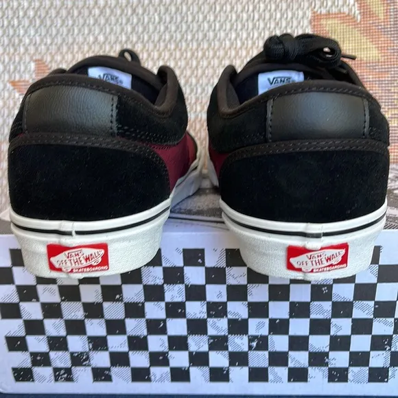 Vans WMNS Skate Chukka Low Port/BlackVN0A4BX402YSneakers - athletic shoes