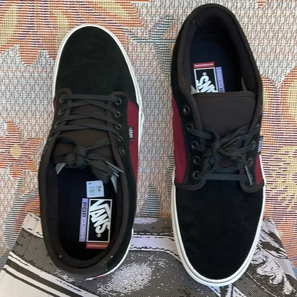 Vans WMNS Skate Chukka Low Port/BlackVN0A4BX402YSneakers - athletic shoes