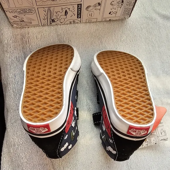 Vans x Peanuts SK8-Mid Reissue V Skate Shoes Sneakers Snoopy Toddler Size 6