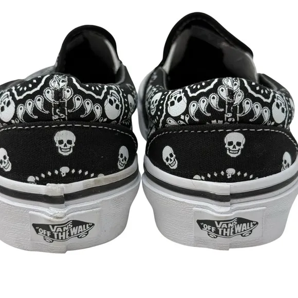 Vans Youth Size 3.5 Bandana Skull Slip On Shoes Black white Skater New