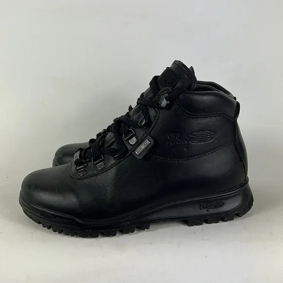 Vasque black leather thinsulate lined gore Tex athletic hiking boots youth 4