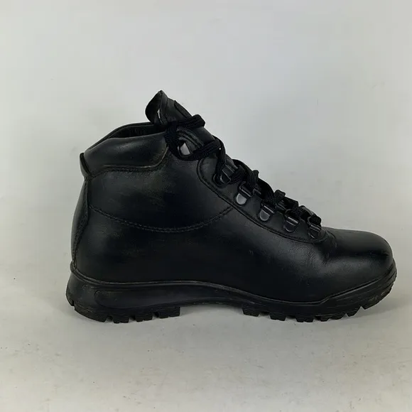 Vasque black leather thinsulate lined gore Tex athletic hiking boots youth 4