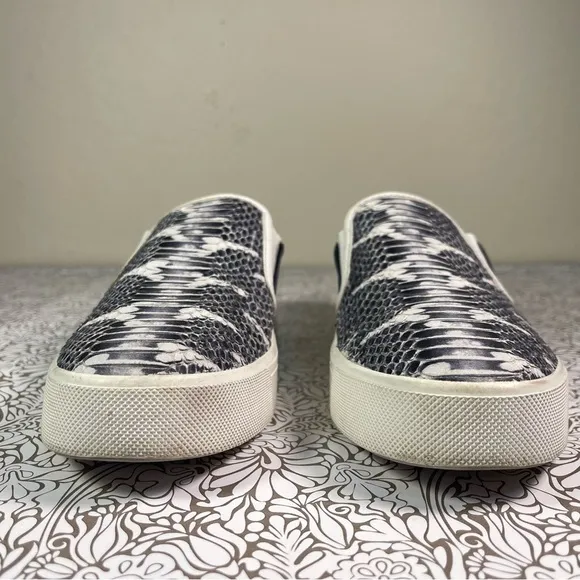 Vince Banler Snake Embossed Skate shoes (US 7)