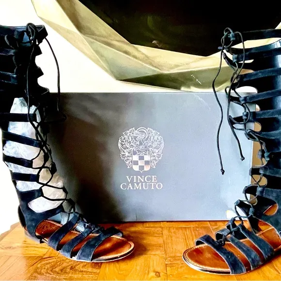 Vince Camuto Black Suede Tall Gladiator Sandals sz 8.5