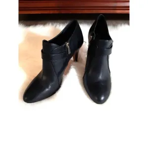 Vince Camuto Women's Size 10M VP-Vonilesa Black Silky Leather Ankle Boots