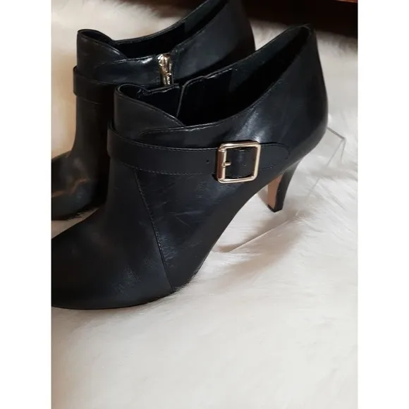 Vince Camuto Women's Size 10M VP-Vonilesa Black Silky Leather Ankle Boots