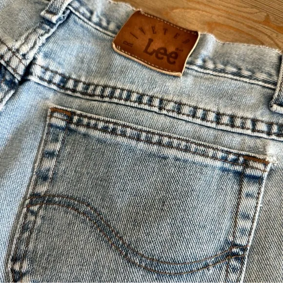 VINTAGE LEE JEANS SIZE 16 SIZE 12 PETITE LIGHT WASH DENIM HIGH WAISTED TAPER LEG