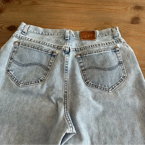 VINTAGE LEE JEANS SIZE 16 SIZE 12 PETITE LIGHT WASH DENIM HIGH WAISTED TAPER LEG