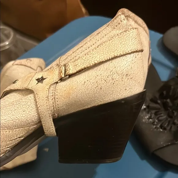 White Western-Style Women's Bootstrap is