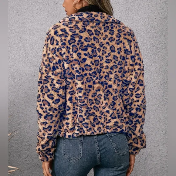 Wildly Stylish Leopard Zip-Up Jacket