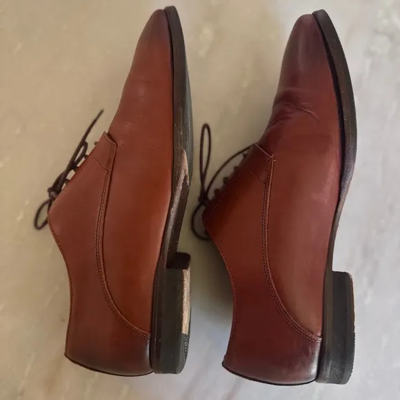 Wolf &amp; Sheperd Bannister Derby in Honey brown size 7