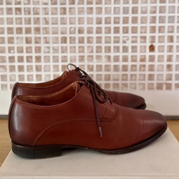 Wolf &amp; Sheperd Bannister Derby in Honey brown size 7