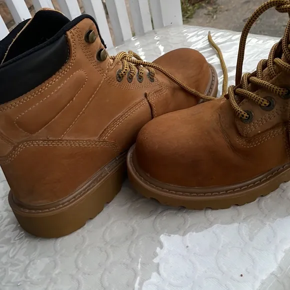 Wolverine men’s work boots size 8