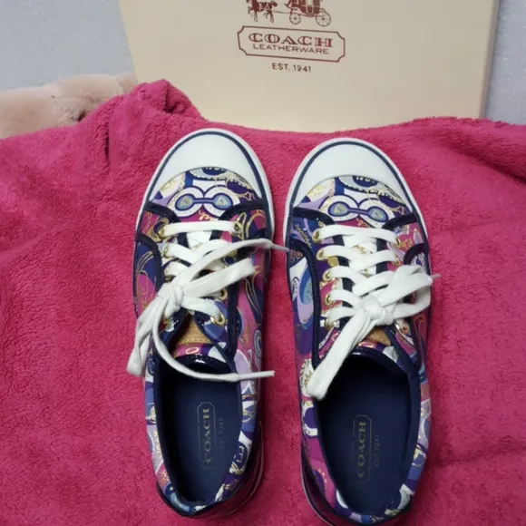 Women's COACH Barrett shoes size 6
