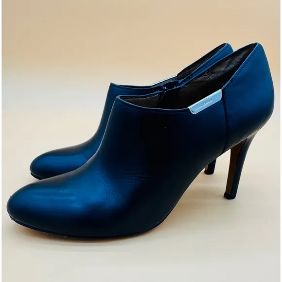 Women's Coach Seneca Booties Size 8 Black Leather Heel Ankle Boots