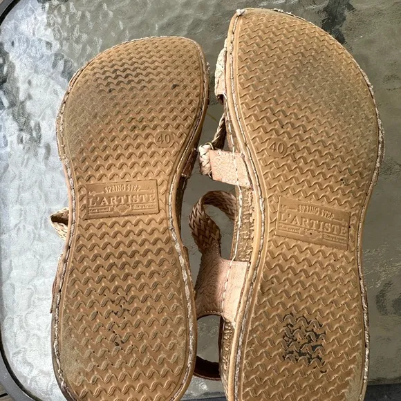 WOMEN'S L'ARTISTE | ATIRA CORKED SANDALS WITH BACK STRAP | TAN Sz 40 Or 8