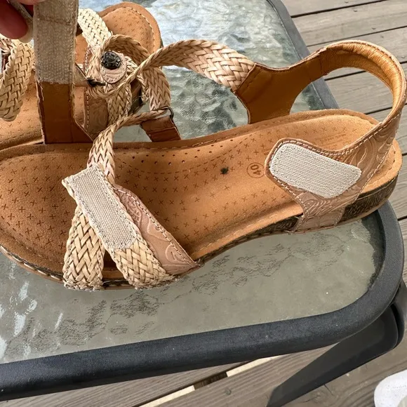 WOMEN'S L'ARTISTE | ATIRA CORKED SANDALS WITH BACK STRAP | TAN Sz 40 Or 8
