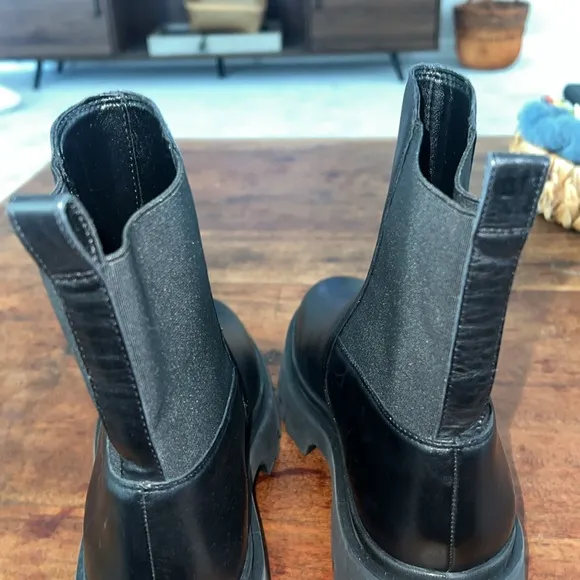 Women’s Schutz NIB Billie black Leather pull on ankle height boots , sz 6.5