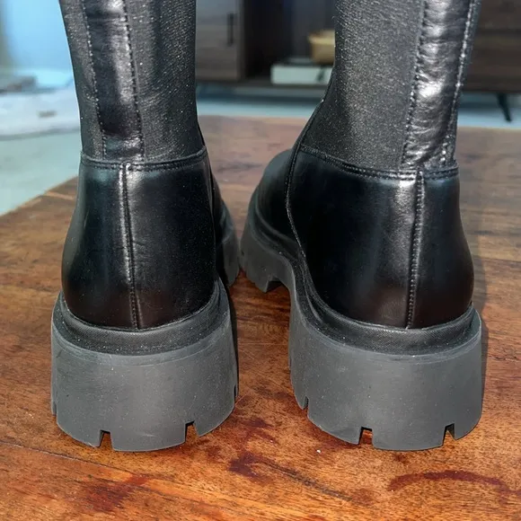Women’s Schutz NIB Billie black Leather pull on ankle height boots , sz 6.5
