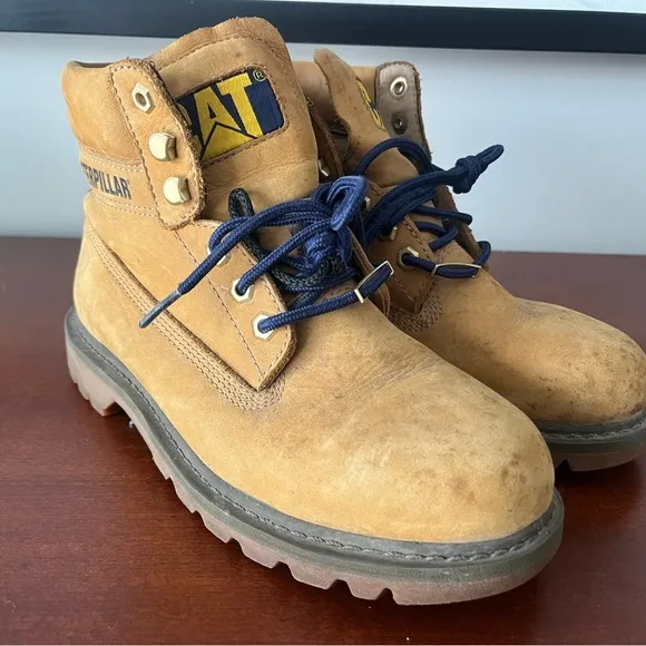 Women’s size 7 Caterpillar steel-toed work boots- W