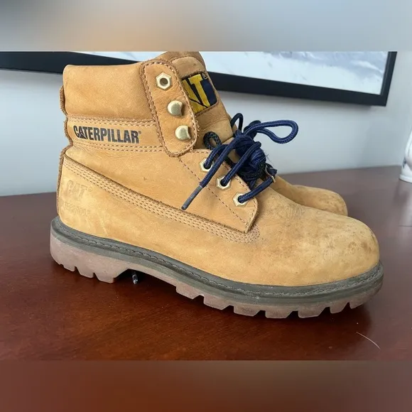 Women’s size 7 Caterpillar steel-toed work boots- W