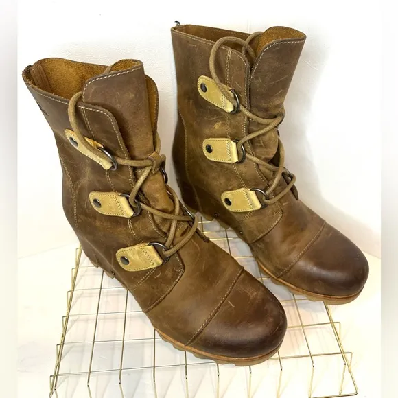 Women’s Sorel Joan Of Arctic Mid Wedge Brown Leather Mid Ankle Boots Size 10