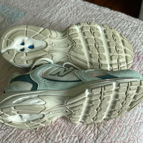 Women's White and Teal New Balance 530