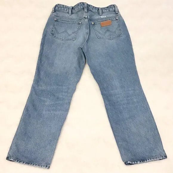 Wrangler 28 (5/6) Wild West High Rise Straight Women’s Jeans Distressed 11233456