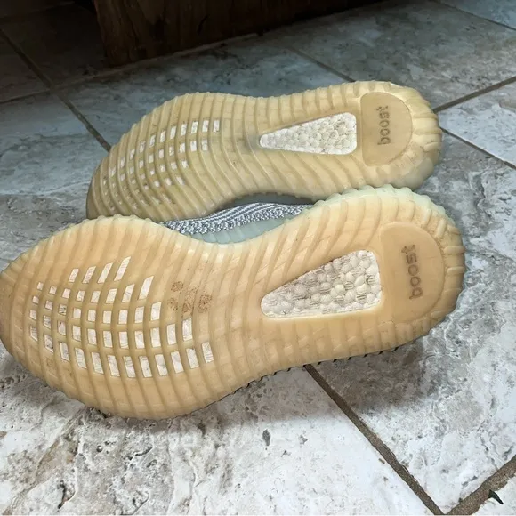 YEEZY shoes. Size 7m