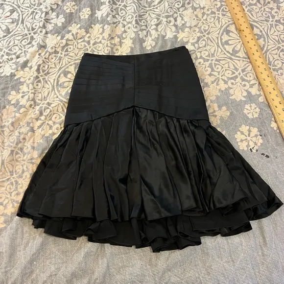 ZAC POSEN ❤️💋FUN SEXY FLIRTY SKIRT💋❤️SIZE COLOR BLACK SILK BLEND FLOWY 6 542