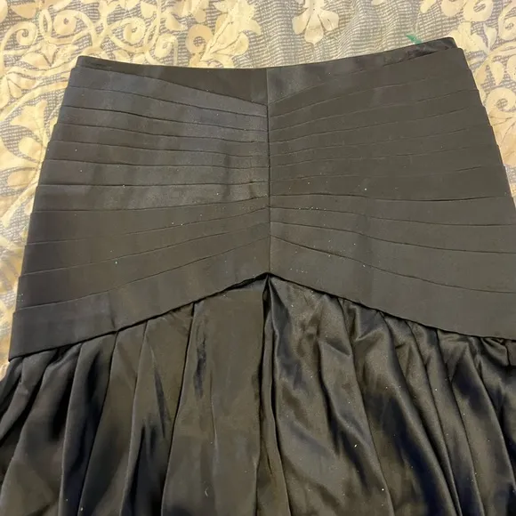 ZAC POSEN ❤️💋FUN SEXY FLIRTY SKIRT💋❤️SIZE COLOR BLACK SILK BLEND FLOWY 6 542